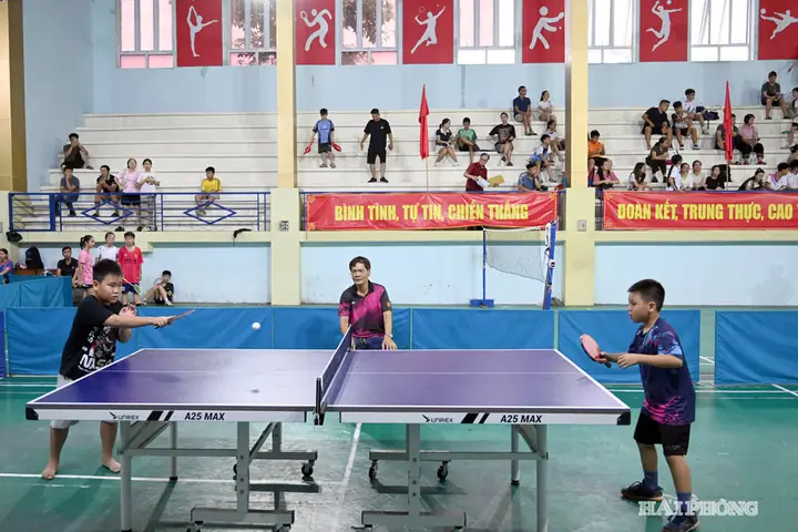 Bản Tin Cầu Lông Mới Nhất: Cập Nhật Tin Tức, Kết Quả Và Diễn Biến Nóng Hổi