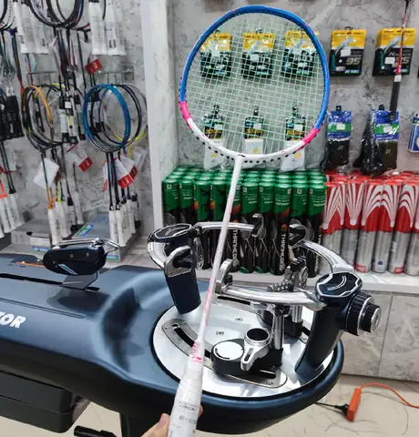 Căng Vợt Cầu Lông Hà Đông: Địa Chỉ Uy Tín & Dịch Vụ Chất Lượng