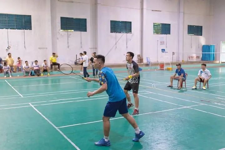 Tìm Câu Lạc Bộ Cầu Lông Đà Nẵng: Danh Sách Uy Tín & Địa Điểm Tập Luyện