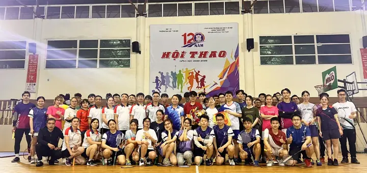 Top 10 Câu Lạc Bộ Cầu Lông Hà Nội Nổi Tiếng Nhất: Địa Chỉ, Kinh Nghiệm & Lưu Ý