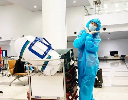 Vợt Cầu Lông Có Được Mang Lên Máy Bay Không? Quy Định Mới Nhất Cho Hành Khách