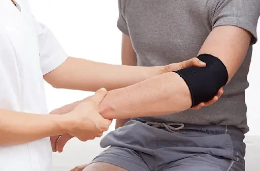 Đau Khuỷu Tay Khi Đánh Cầu Lông: Nguyên Nhân, Cách Điều Trị Và Phòng Ngừa Hiệu Quả