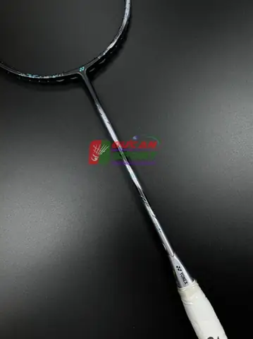 Vợt Cầu Lông Yonex Astrox 88D: Giá Bao Nhiêu, Đặc Điểm Và Ai Nên Dùng?