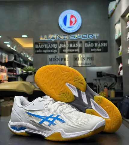 Giày Cầu Lông Asics: Chọn Giày Phù Hợp Cho Mọi Cấp Độ Người Chơi