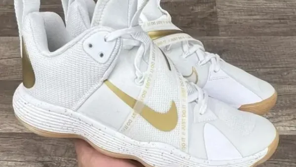 Giày Cầu Lông Nike Nữ: Chọn Đôi Hoàn Hảo Để Chinh Phục Sân Cầu