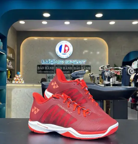 Giày Cầu Lông Yonex Comfort Z: Đánh Giá Chi Tiết & Chọn Mẫu Phù Hợp