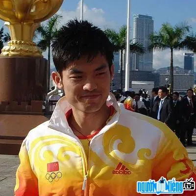 Tiểu Sử, Sự Nghiệp & Cuộc Sống Đời Tư Của Huyền Thoại Cầu Lông Lâm Đan (lin Dan)