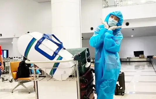 Vợt Cầu Lông Có Được Mang Lên Máy Bay Không? Quy Định Mới Nhất & Lưu Ý Quan Trọng