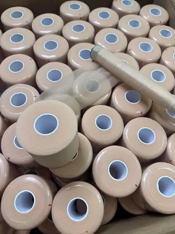 Hướng Dẫn Chi Tiết Cách Quấn Cốt Vợt Cầu Lông & Lựa Chọn Phụ Kiện