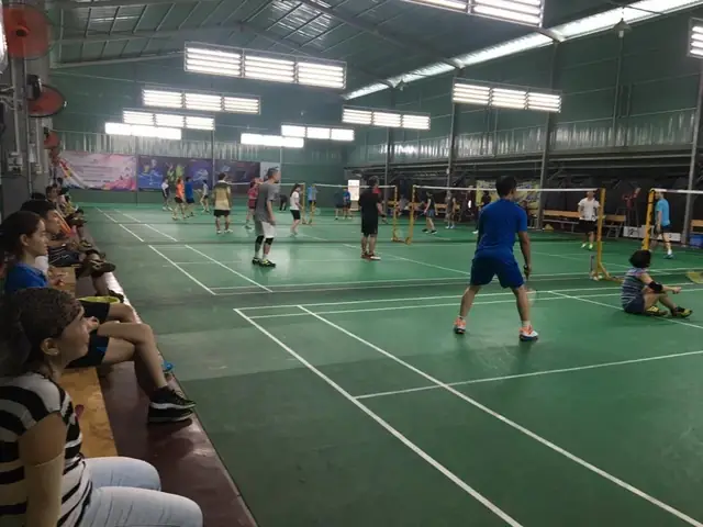 Review Sân Cầu Lông Cao Lỗ Quận 8: Giá Thuê, Tiện Ích & Đánh Giá Chi Tiết