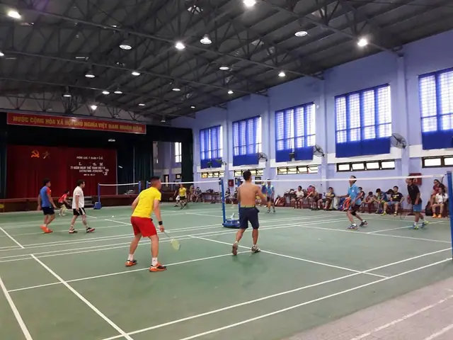 Sân Cầu Lông Chu Văn An: Thông Tin Chi Tiết Về Vị Trí, Giá Thuê & Tiện Ích