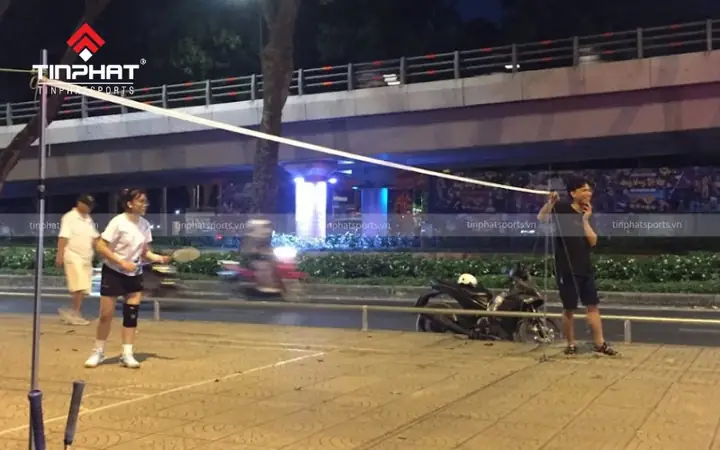 Sân Cầu Lông Công Viên Thống Nhất: Thông Tin Chi Tiết & Giá Thuê