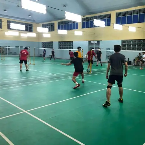 Sân Cầu Lông Lê Quý Đôn: Thông Tin Chi Tiết, Giá Thuê Và Kinh Nghiệm Trải Nghiệm