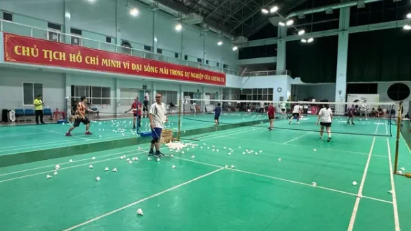Sân Cầu Lông Nhà Tập Luyện TDTT Phú Thọ: Thông Tin Chi Tiết & Đặt Sân