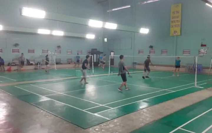 Tìm Hiểu Chi Tiết Sân Cầu Lông Rạng Đông: Địa Chỉ, Giá Thuê Và Đánh Giá