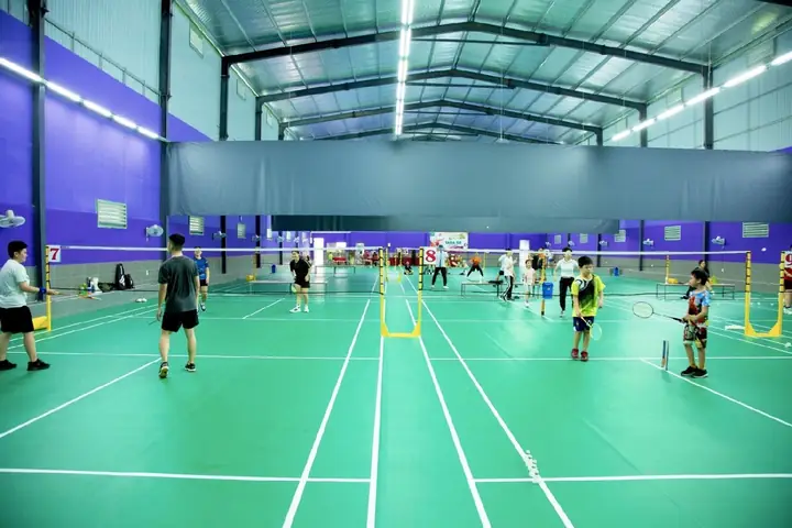 Sân Cầu Lông Tada Bình Thạnh: Địa Chỉ, Giá Thuê Và Trải Nghiệm Chi Tiết