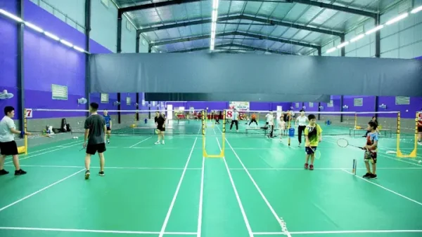 Sân Cầu Lông Tada: Review Chi Tiết Địa Chỉ, Giá Thuê Và Trải Nghiệm