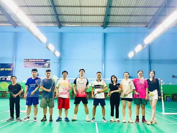Sân Cầu Lông Thiên Vân: Thông Tin, Giá Thuê & Đánh Giá Chi Tiết Tại Tân Phú