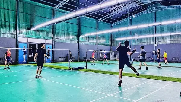 Top 15+ Sân Cầu Lông Tốt Nhất TP.HCM: Giá Rẻ, Chất Lượng & Dễ Tìm