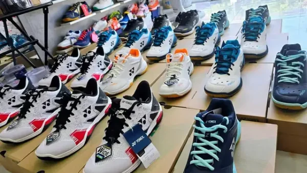 Top Shop Giày Cầu Lông Uy Tín Tại Đà Nẵng: Hướng Dẫn Chọn Mua & Danh Sách Cửa Hàng