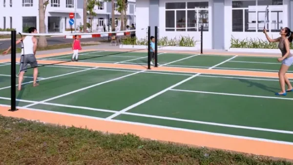 Sơn Kẻ Sân Cầu Lông: Chọn Loại Nào Tốt Nhất & Quy Trình Thi Công Chuẩn