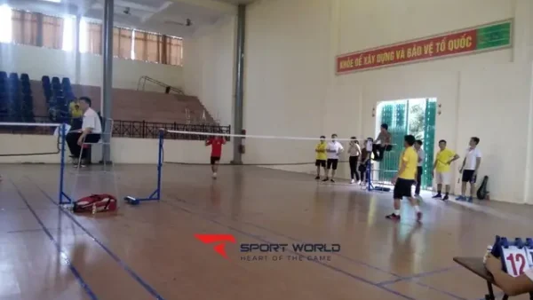 Sơn Sân Cầu Lông Trong Nhà: Tiêu Chuẩn Thi Công, Chọn Loại Sơn Và Báo Giá Chi Tiết