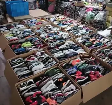 Thanh Lý Giày Cầu Lông Cũ: Nơi Mua Bán Giá Tốt, Chất Lượng Hàng Đầu