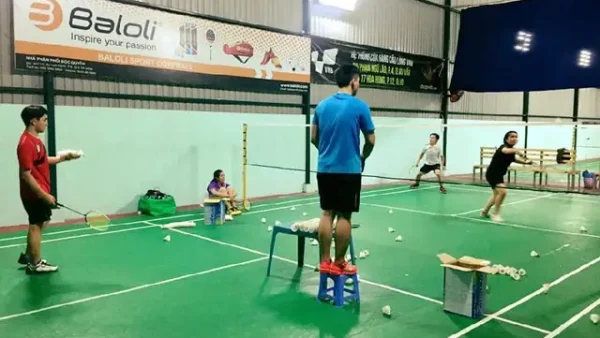 Tìm Thầy Dạy Cầu Lông Giỏi TPHCM: Danh Sách HLV Uy Tín & Kinh Nghiệm