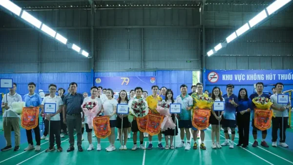 Giải Cầu Lông Kỷ Niệm Ngày Truyền Thống: Thông Tin Chi Tiết & Ý Nghĩa