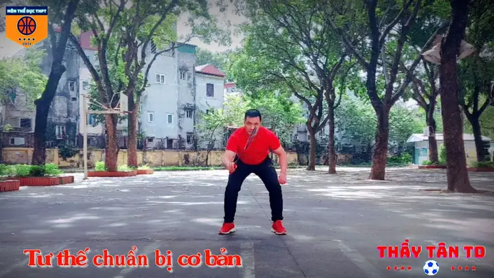 Tư Thế Chuẩn Bị Đánh Cầu Lông: Hướng Dẫn Chi Tiết Cho Người Mới Bắt Đầu