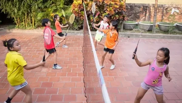 Chọn Vợt Cầu Lông Cho Trẻ 10 Tuổi: Hướng Dẫn Chi Tiết & Top Mẫu Tốt Nhất
