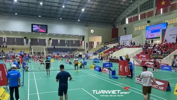 Vợt Cầu Lông Trịnh Hoài Đức: Nơi Mua Sắm & Lựa Chọn Tối Ưu Cho Người Chơi