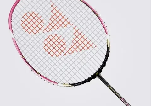 Top Vợt Cầu Lông Yonex Cao Cấp Cho Nữ: Chọn Lựa Hoàn Hảo Cho Phái Đẹp