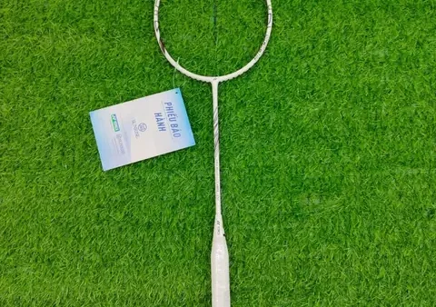 Vợt Cầu Lông Yonex: Mua Ở Đâu Giá Tốt, Chính Hãng & Các Mẫu Phổ Biến Nhất Trên Shopee