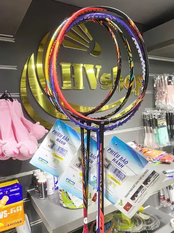 Top Vợt Cầu Lông Yonex Xịn Nhất: Chọn Vợt Phù Hợp Cho Lối Chơi Của Bạn